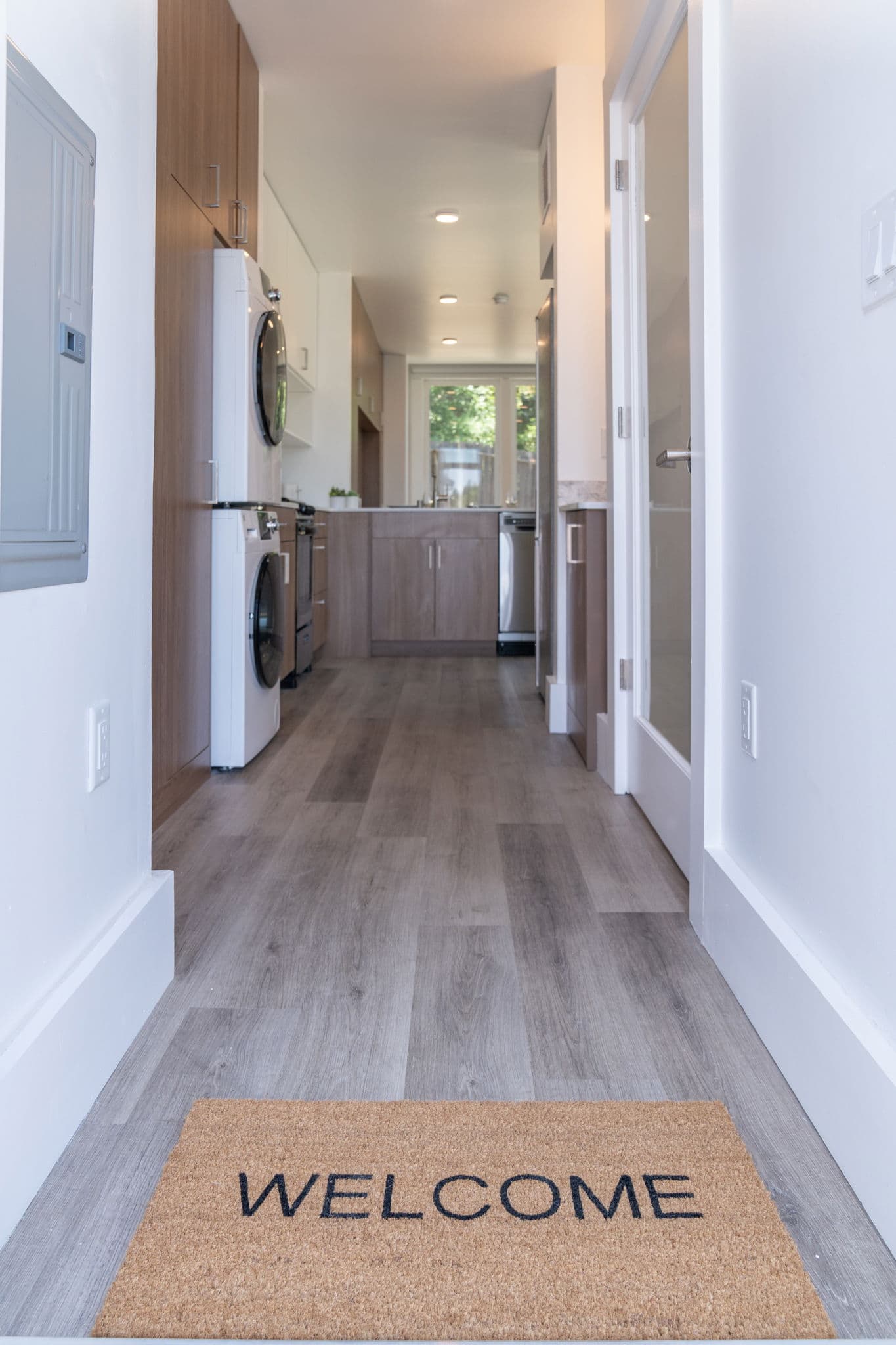 Single family studio™ interior home features